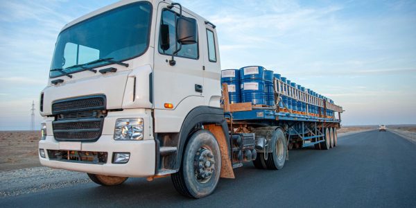 huge-heavy-duty-truck-on-the-empty-road-2026-01-07-23-45-48-utc (1)